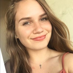 Meet your Posher, Skye